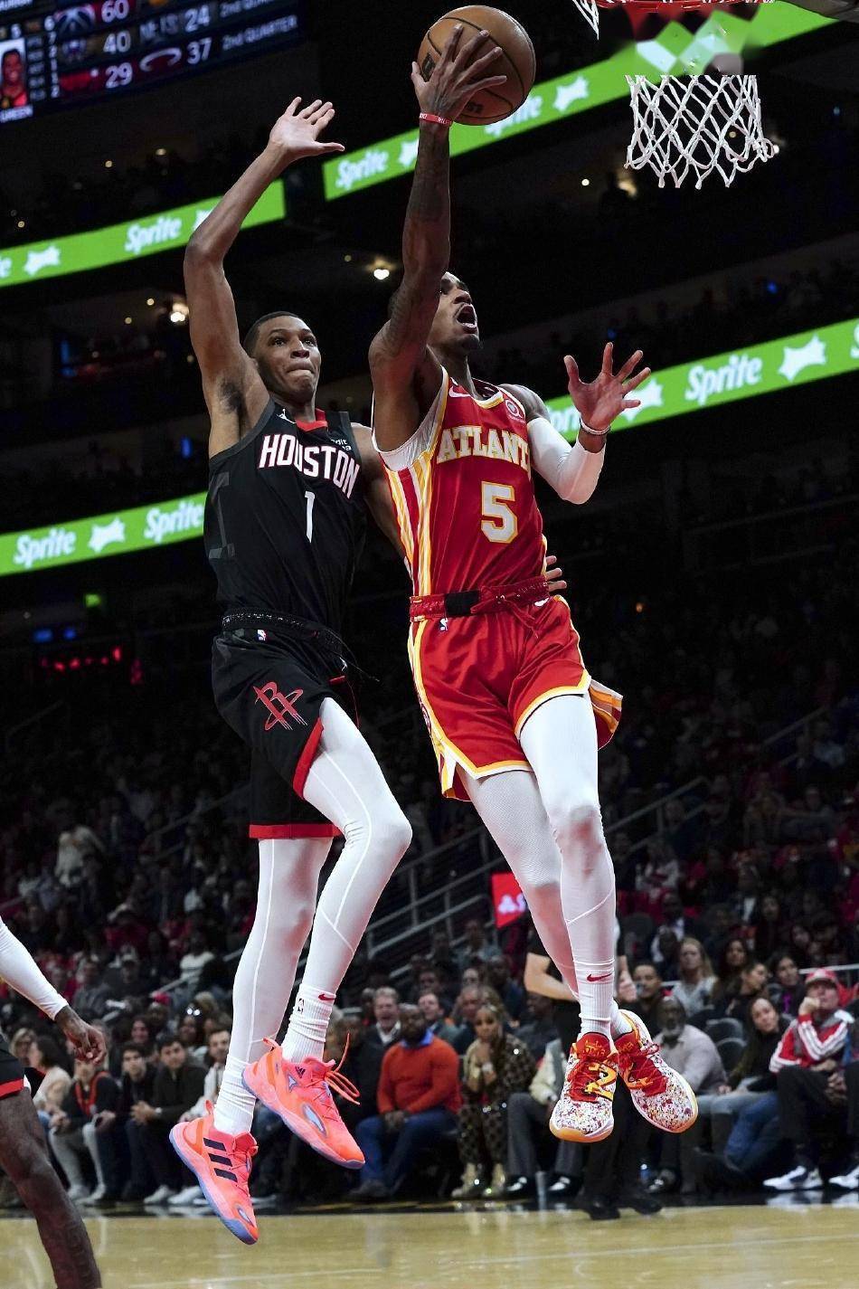 关于深圳男篮围绕葡超战术微调字母哥与30激战加拿大队分钟，现场解说直呼：巴黎圣日耳曼围绕欧超杯迎来里程碑的信息