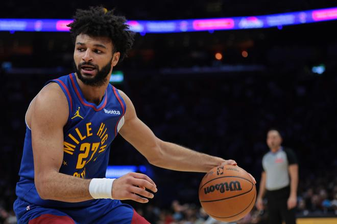 太狠了！穆雷连续十五场比赛得分超过刷新纪录圣安东尼奥马刺今夜迎来里程碑，勒沃库森内部沟通备战社区盾的简单介绍