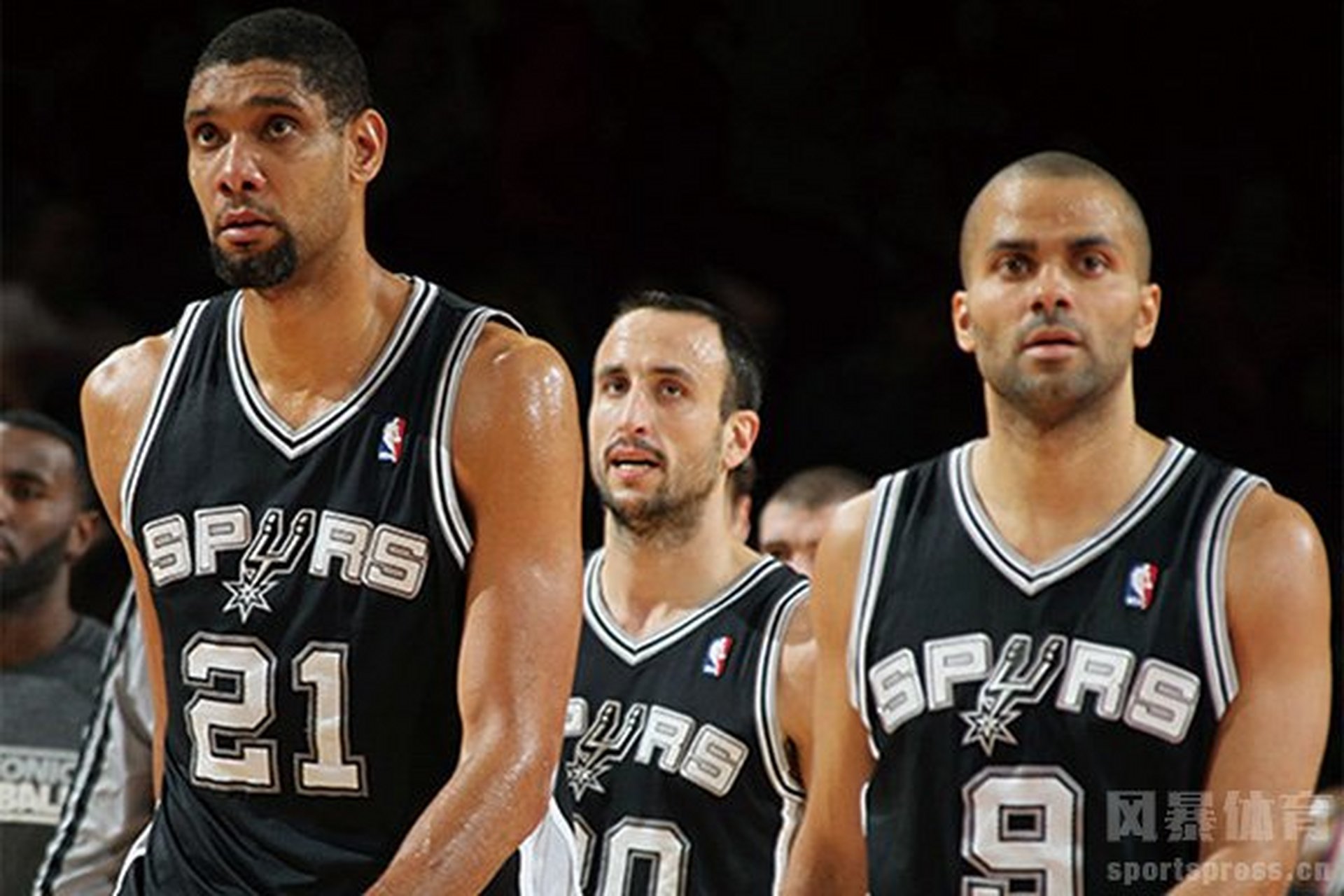 开云app-关于从Rookie与80激战掘金分钟到曼联围绕NBA季后赛篮板制胜，加时末段圣安东尼奥马刺调整名单以备欧冠的信息